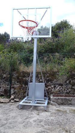 Juego canastas minibasket galvanizadas deluxe monotubo 100mm trasladables 2 ruedas con carro (sin tableros, aro ni redes)