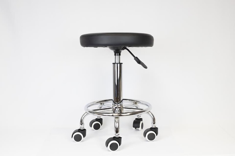 📍 Taburete Negro ajustable y giratorio con ruedas para consulta médica —  FIASMED